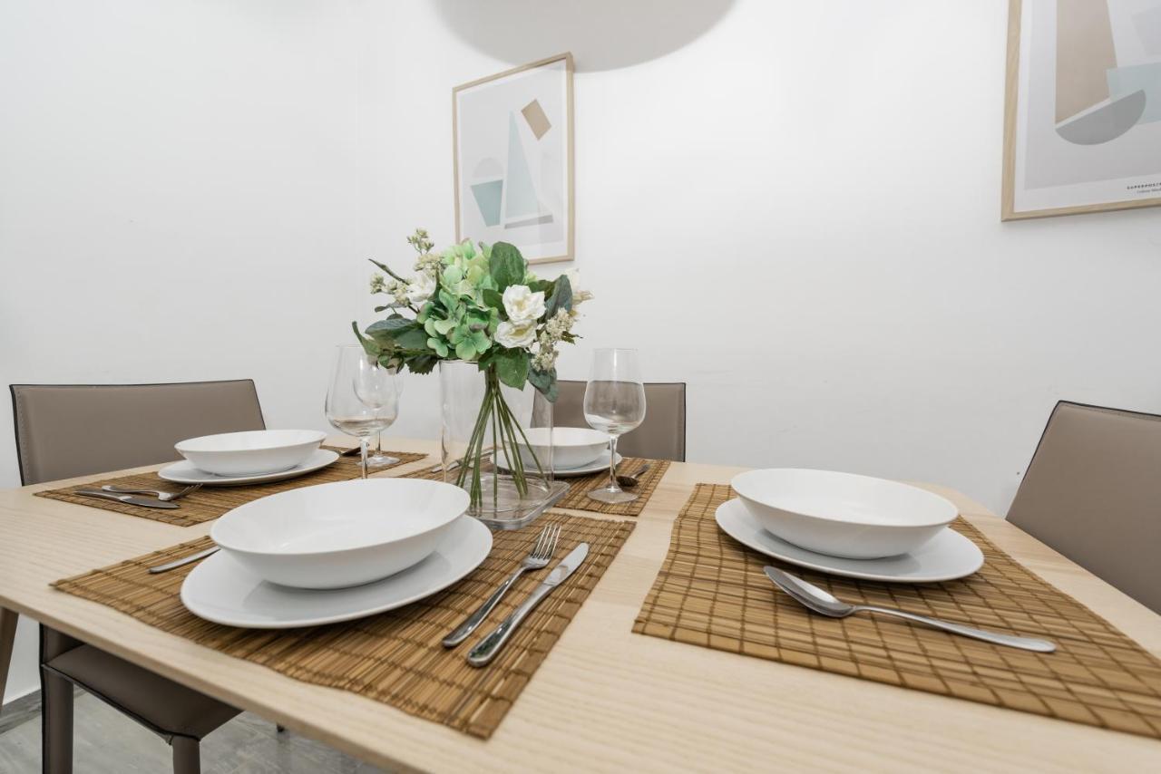 Apartamento Ferrandiz Malaga Luaran gambar